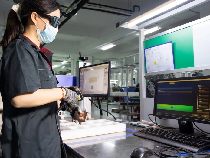 متاهة رمز النظام المنسق: التصنيف الجمركي للصفائح الباردة السائلة