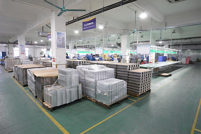 لوحة الباردة الكهربائية