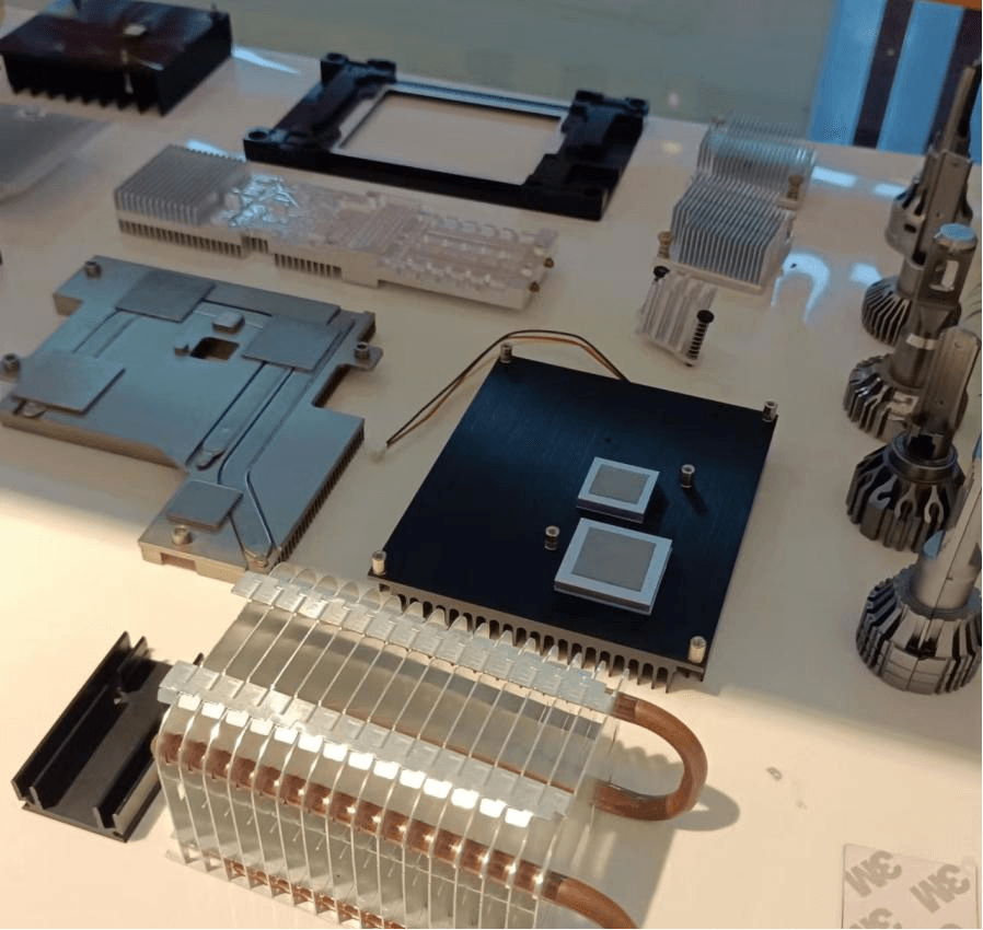 المبرد الكمبيوتر