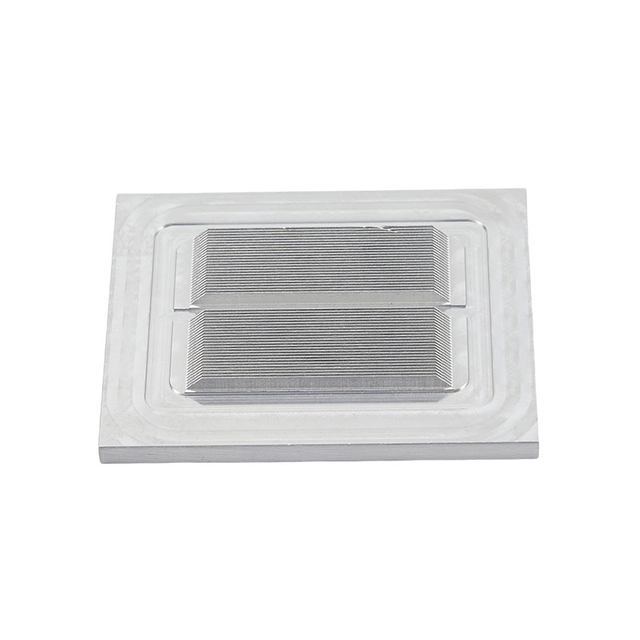 تخصيص عالية الكثافة النحاس / الألومنيوم Skived Fin Microchannel السائل لوحة الباردة بالوعة الحرارة للمعالجات الدقيقة، وارتفاع فراغ مختلط جزء